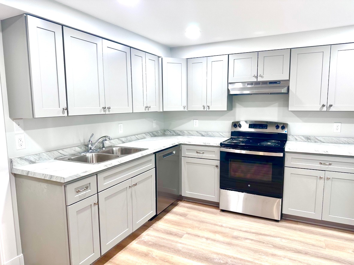 405 Elliott Avenue - B